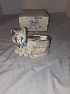 Source Unknown Cream Ceramic Cat Tape Dispenser with Blue Bow